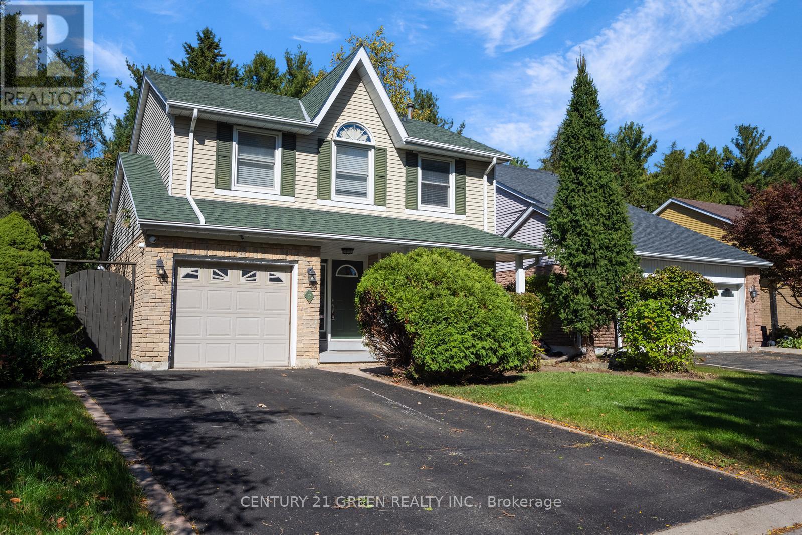 22 Davenrich Court, Brampton, Ontario  L6Z 1N6 - Photo 2 - W12458138