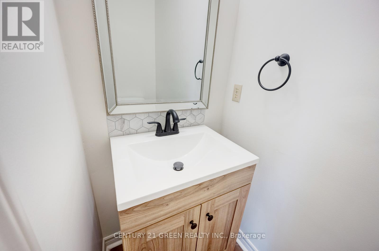 22 Davenrich Court, Brampton, Ontario  L6Z 1N6 - Photo 22 - W12458138