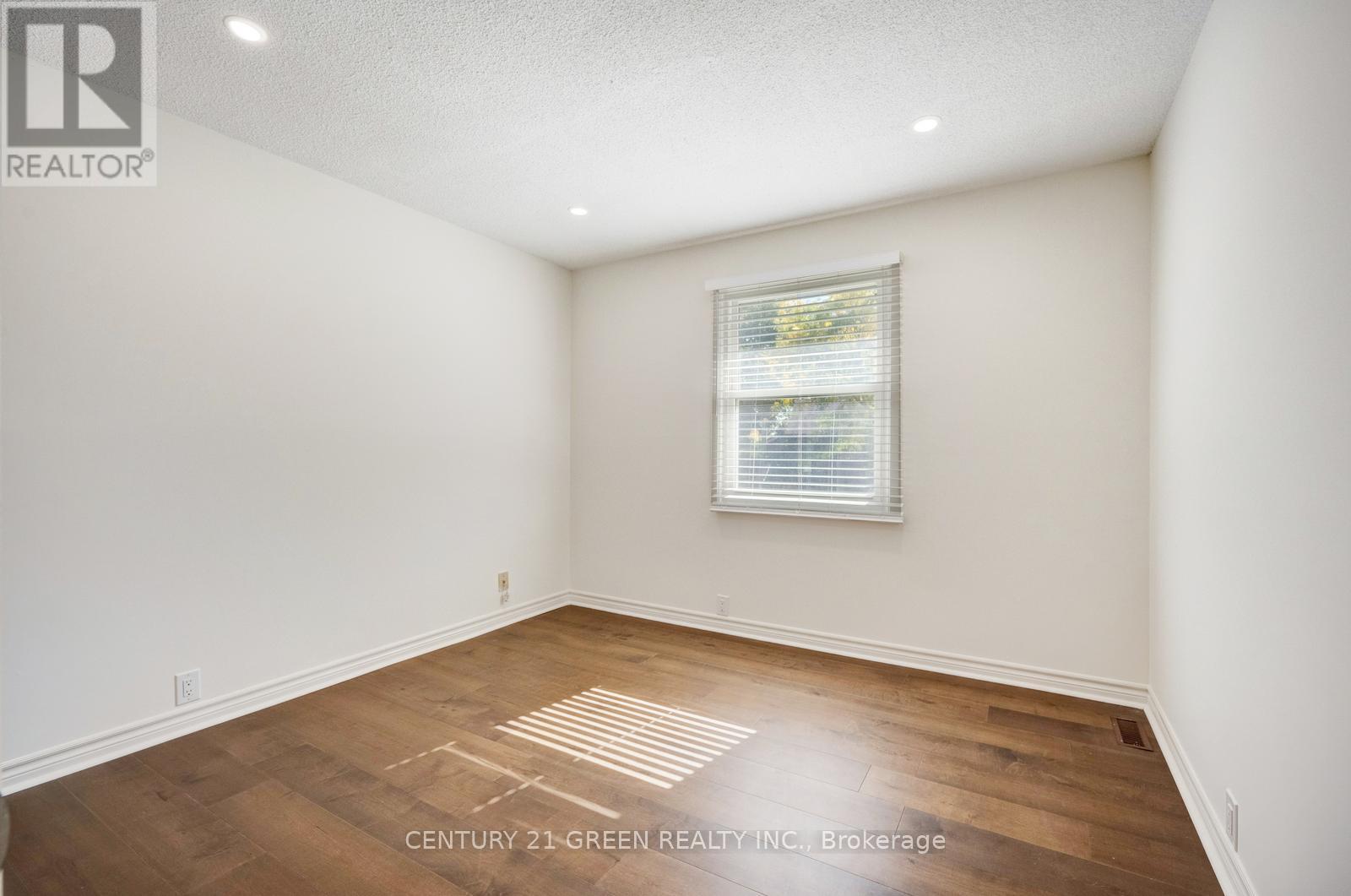 22 Davenrich Court, Brampton, Ontario  L6Z 1N6 - Photo 26 - W12458138