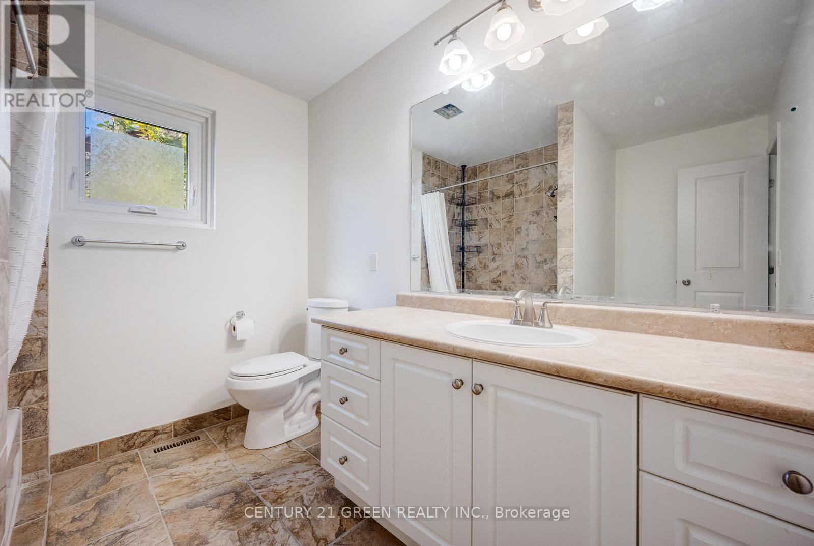 22 Davenrich Court, Brampton, Ontario  L6Z 1N6 - Photo 28 - W12458138