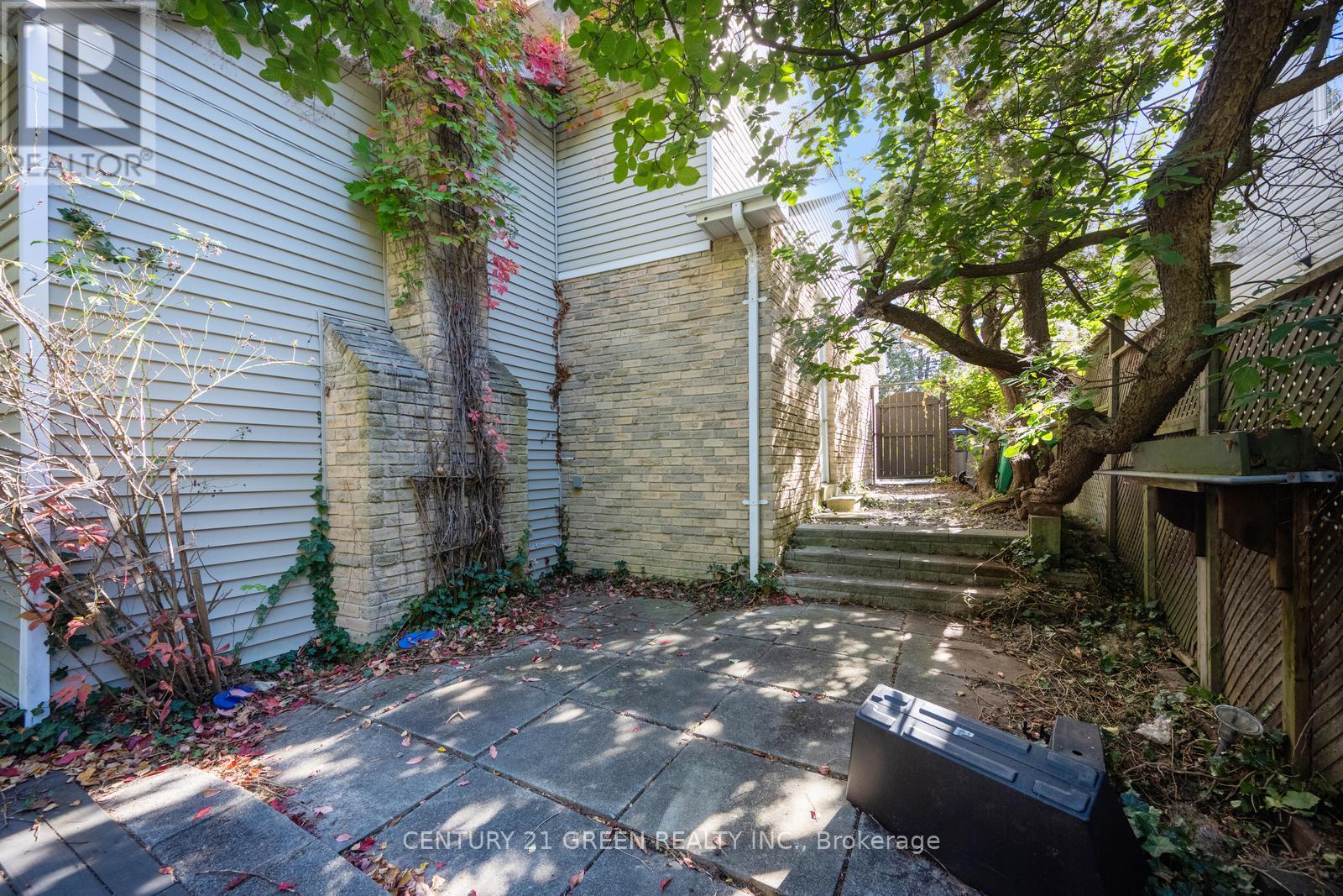22 Davenrich Court, Brampton, Ontario  L6Z 1N6 - Photo 49 - W12458138