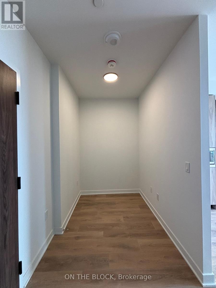 207 - 1037 The Queensway, Toronto, Ontario  M8Z 6C7 - Photo 3 - W12458148