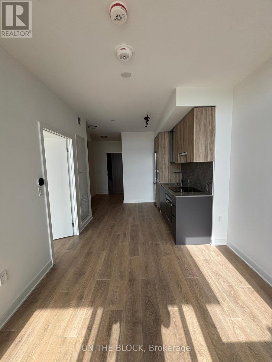 207 - 1037 The Queensway, Toronto, Ontario  M8Z 6C7 - Photo 4 - W12458148