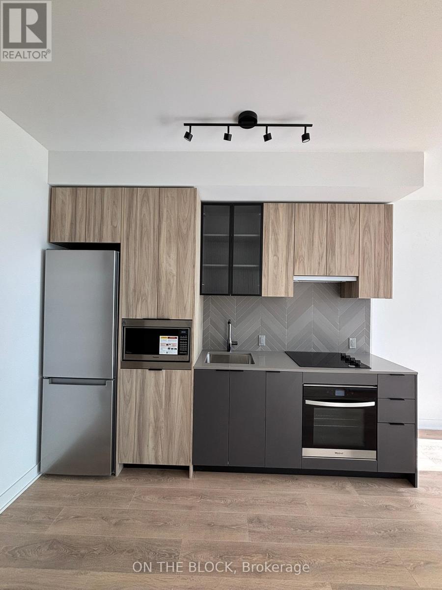 207 - 1037 The Queensway, Toronto, Ontario  M8Z 6C7 - Photo 5 - W12458148