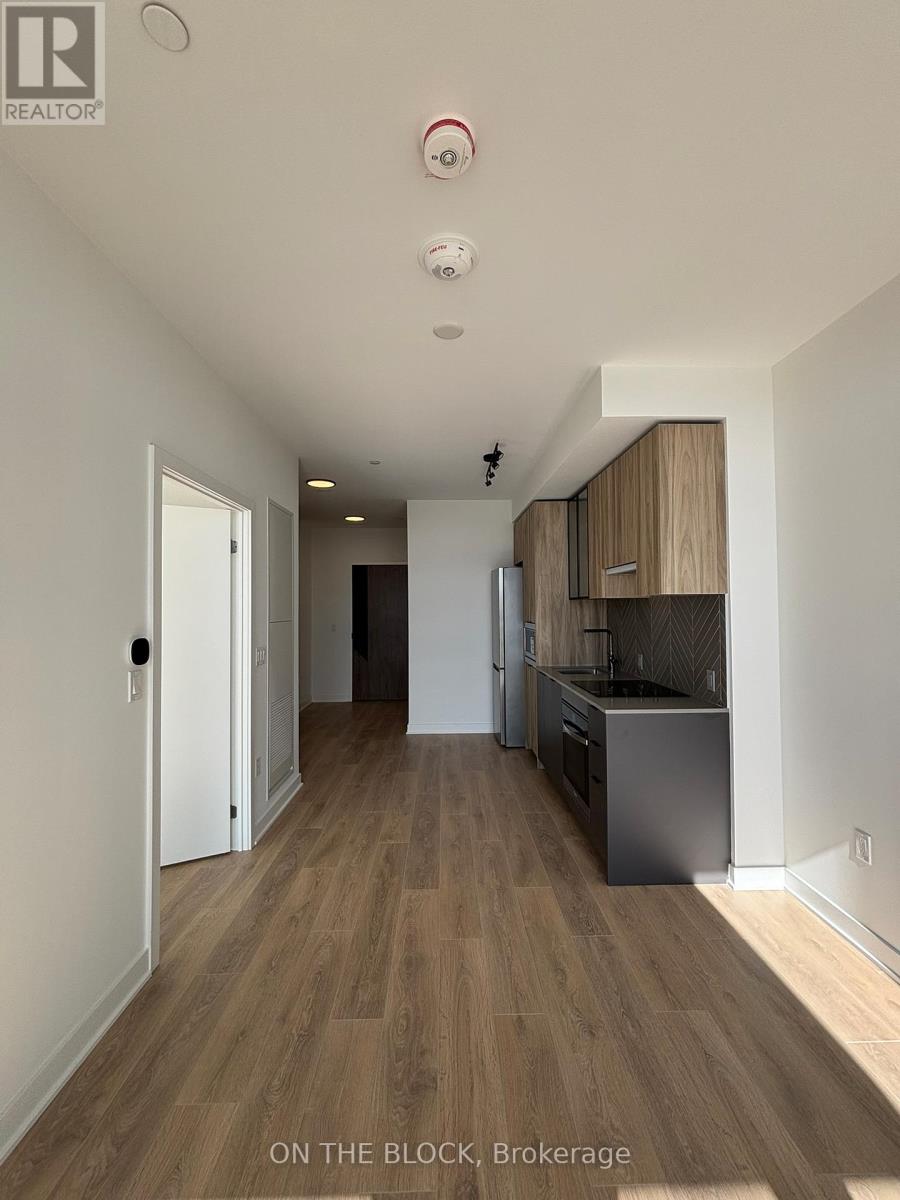 208 - 1037 The Queensway, Toronto, Ontario  M8Z 6C7 - Photo 4 - W12458149