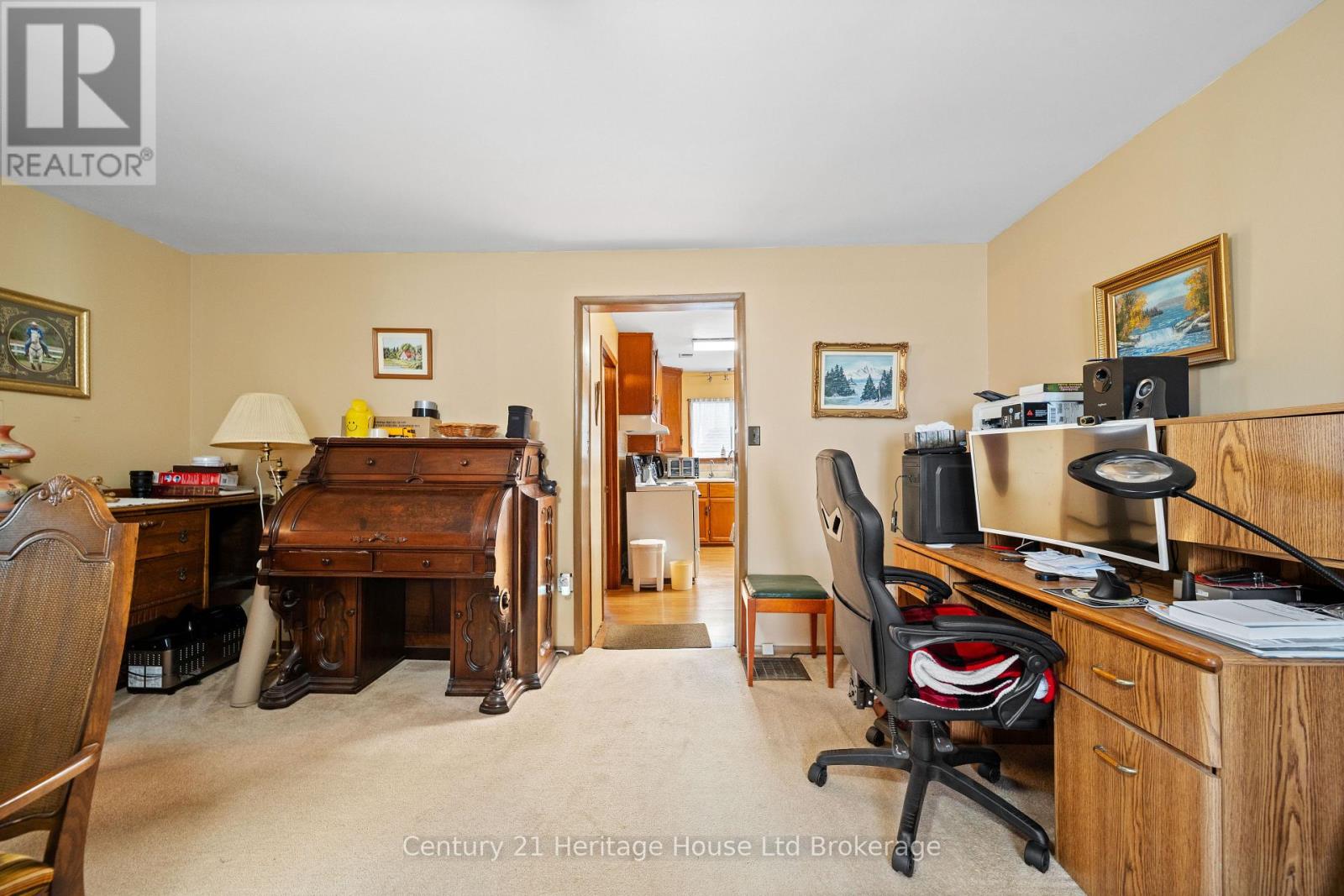 16 Arthur Street, Woodstock (Woodstock - North), Ontario  N4S 7H1 - Photo 10 - X12458187