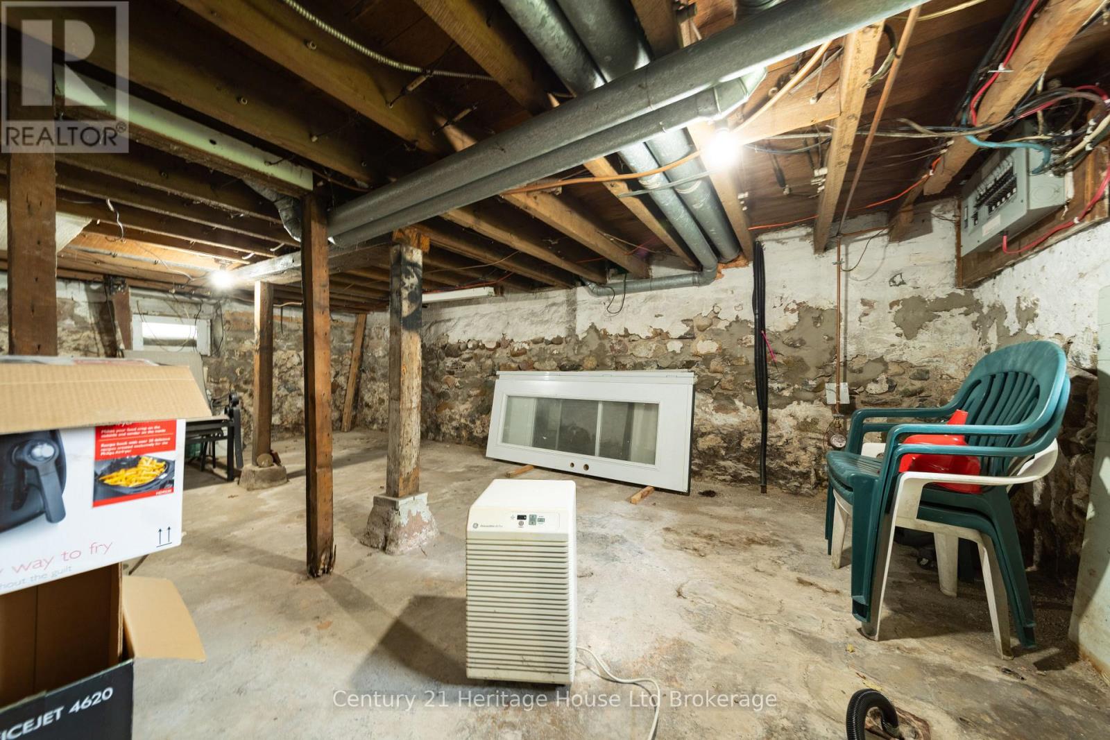 16 Arthur Street, Woodstock (Woodstock - North), Ontario  N4S 7H1 - Photo 25 - X12458187