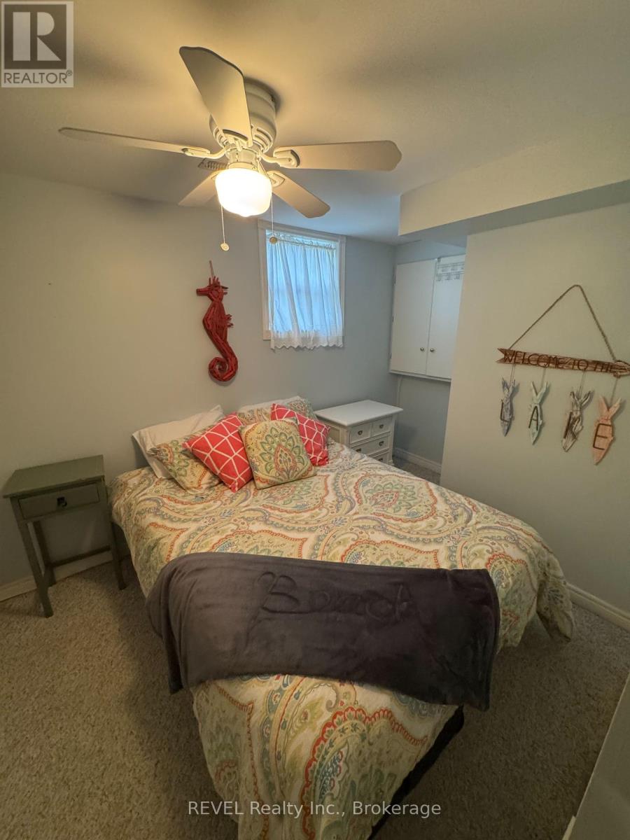 37 Newport Beach Boulevard, Fort Erie, Ontario  L0S 1B0 - Photo 16 - X12458179