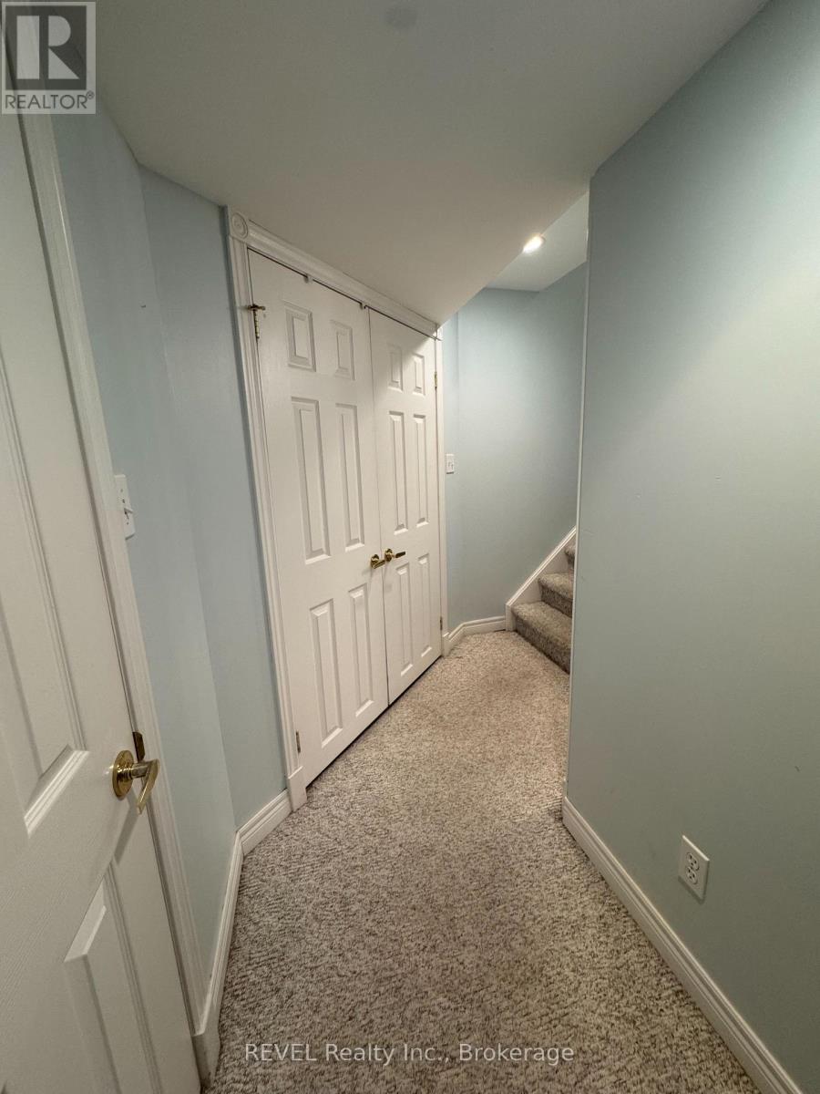 37 Newport Beach Boulevard, Fort Erie, Ontario  L0S 1B0 - Photo 21 - X12458179