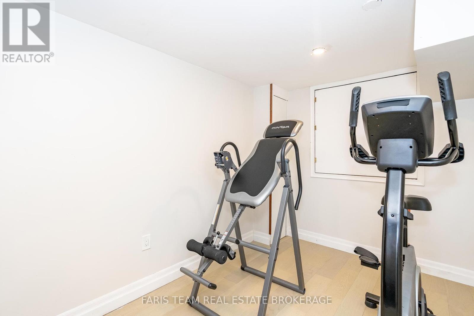 78 Mckibbon Drive, Meaford, Ontario  N4L 1C6 - Photo 32 - X12458141