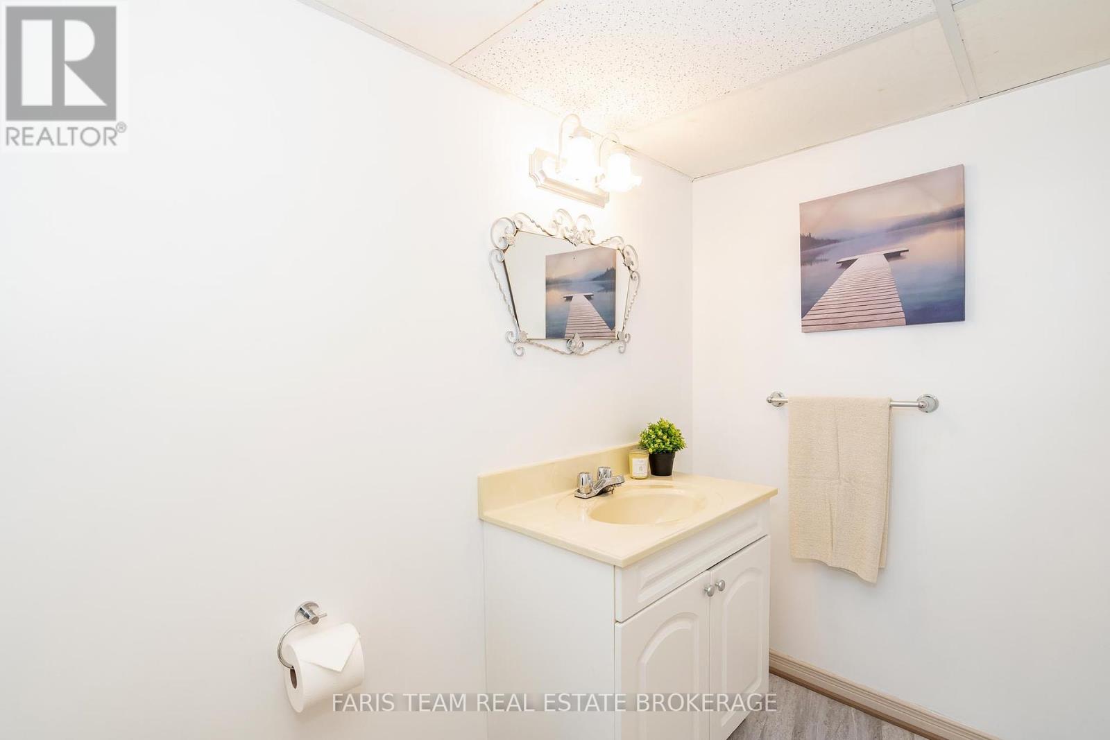 78 Mckibbon Drive, Meaford, Ontario  N4L 1C6 - Photo 34 - X12458141
