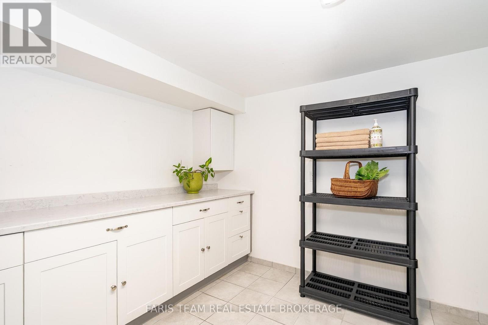 78 Mckibbon Drive, Meaford, Ontario  N4L 1C6 - Photo 36 - X12458141
