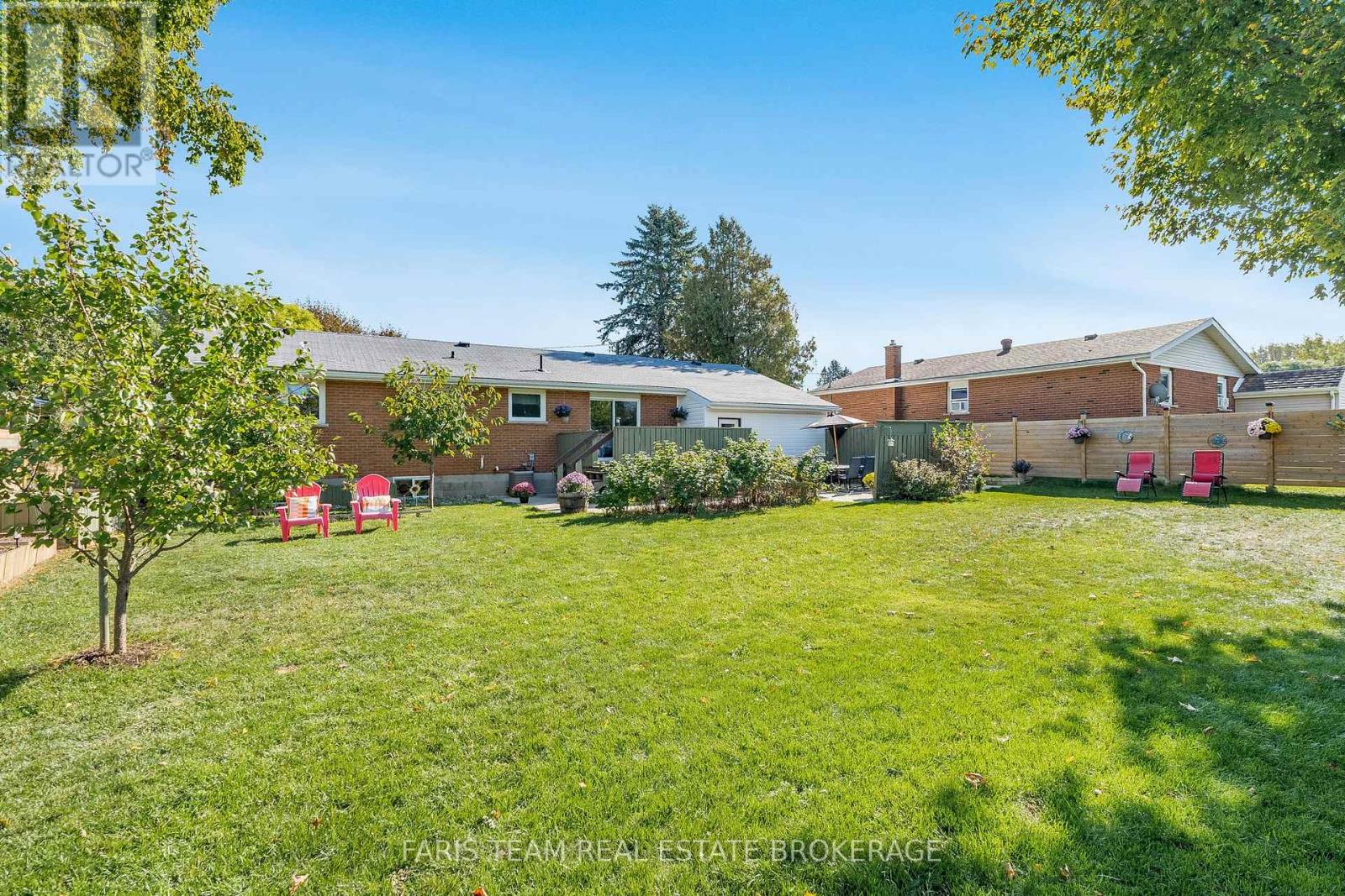 78 Mckibbon Drive, Meaford, Ontario  N4L 1C6 - Photo 45 - X12458141