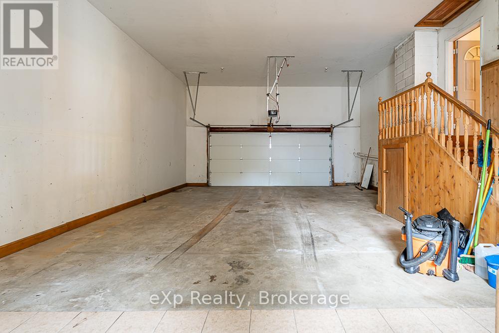 51 Parkside Avenue, South Bruce Peninsula, Ontario  N0H 2T0 - Photo 23 - X12458178