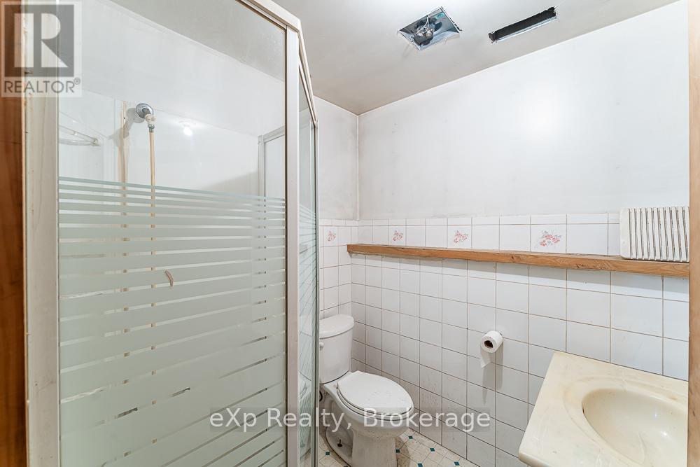 51 Parkside Avenue, South Bruce Peninsula, Ontario  N0H 2T0 - Photo 28 - X12458178