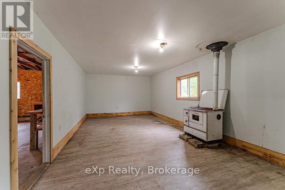 51 Parkside Avenue, South Bruce Peninsula, Ontario  N0H 2T0 - Photo 42 - X12458178