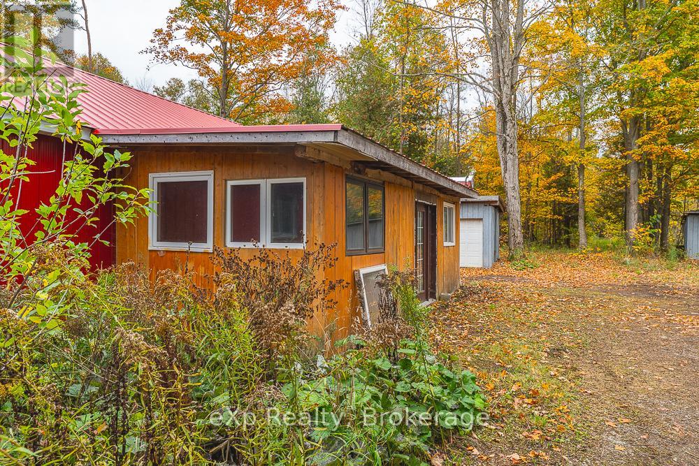 51 Parkside Avenue, South Bruce Peninsula, Ontario  N0H 2T0 - Photo 43 - X12458178