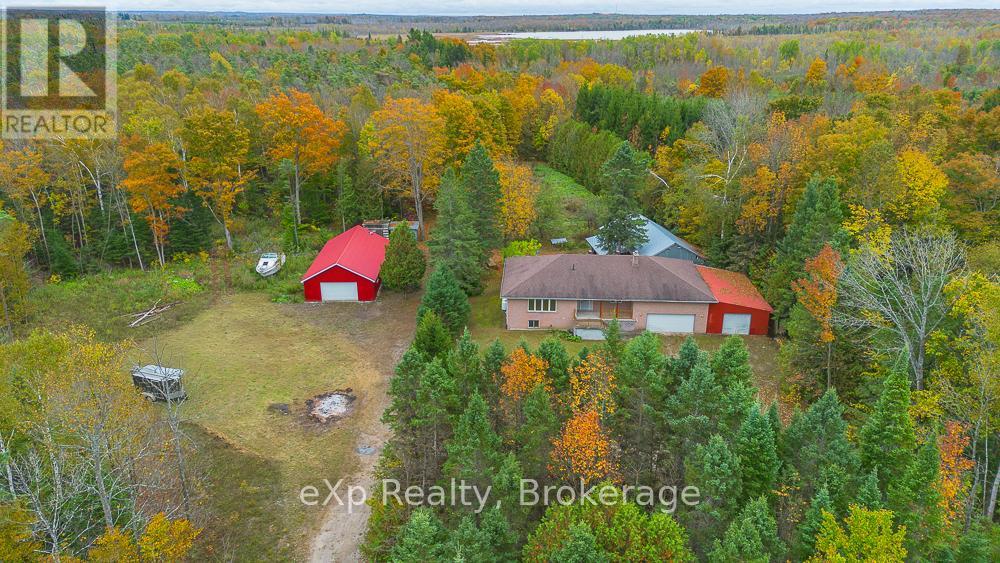 51 Parkside Avenue, South Bruce Peninsula, Ontario  N0H 2T0 - Photo 46 - X12458178