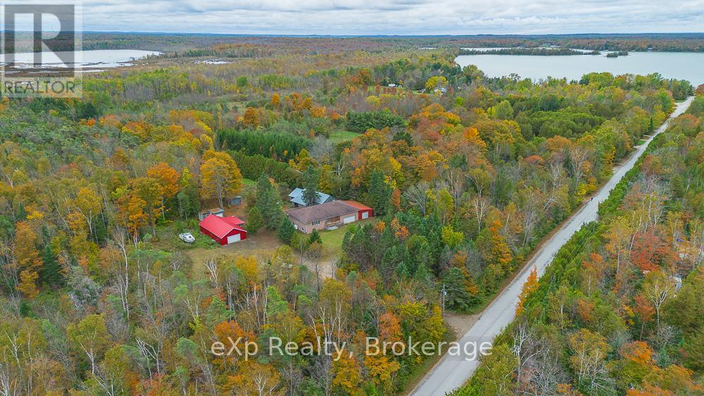 51 Parkside Avenue, South Bruce Peninsula, Ontario  N0H 2T0 - Photo 48 - X12458178