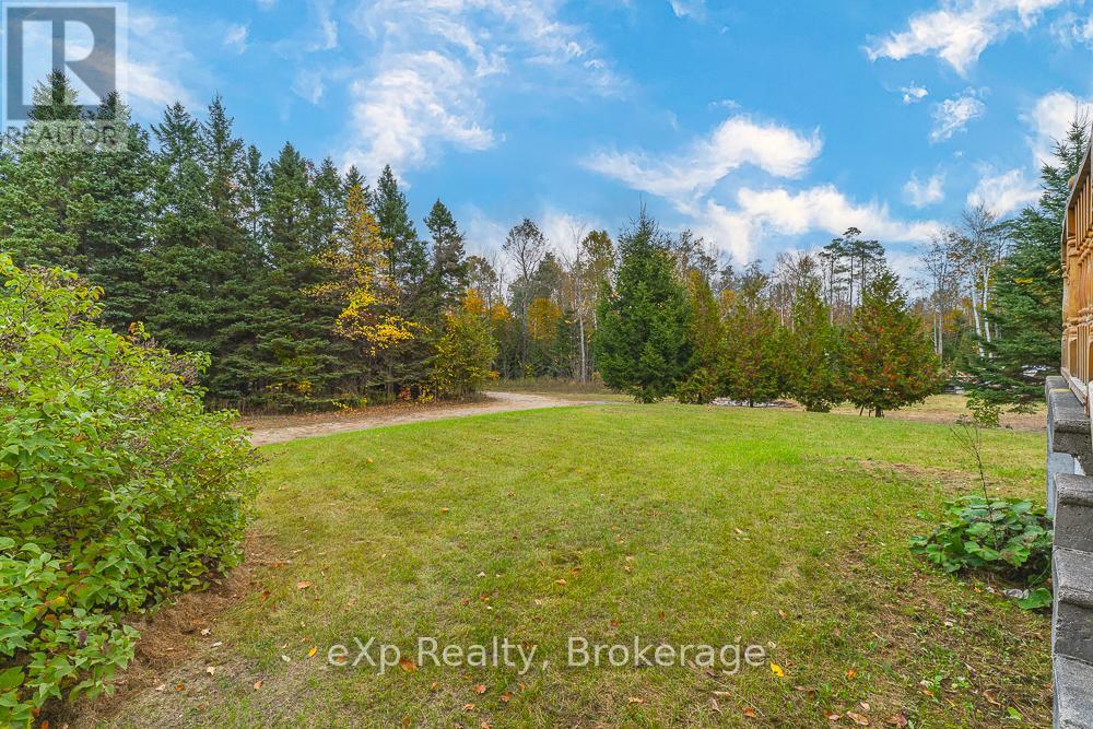 51 Parkside Avenue, South Bruce Peninsula, Ontario  N0H 2T0 - Photo 5 - X12458178