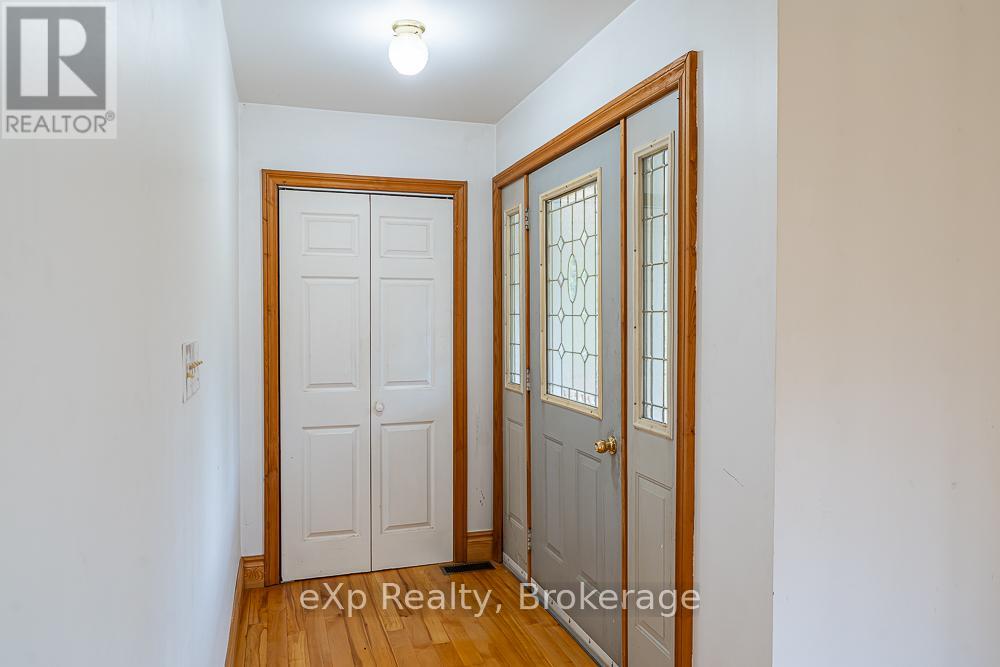 51 Parkside Avenue, South Bruce Peninsula, Ontario  N0H 2T0 - Photo 7 - X12458178