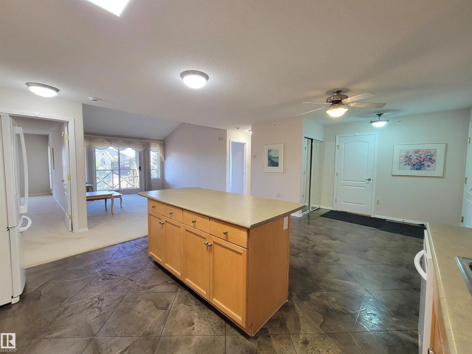#402 8942 156 St Nw, Edmonton, Alberta  T5R 5Z5 - Photo 2 - E4461808