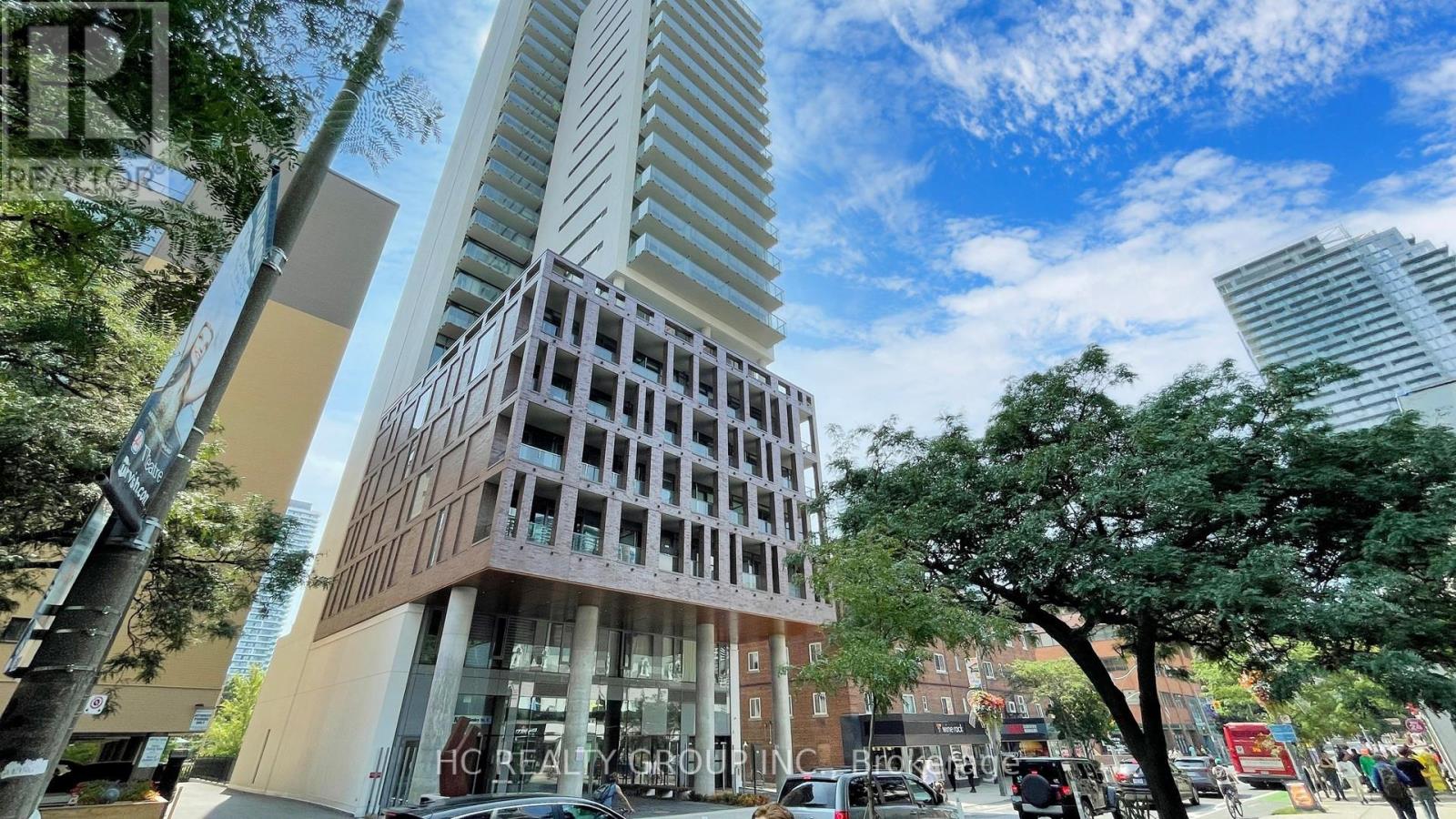 1605 - 81 WELLESLEY STREET E, Toronto, Ontario