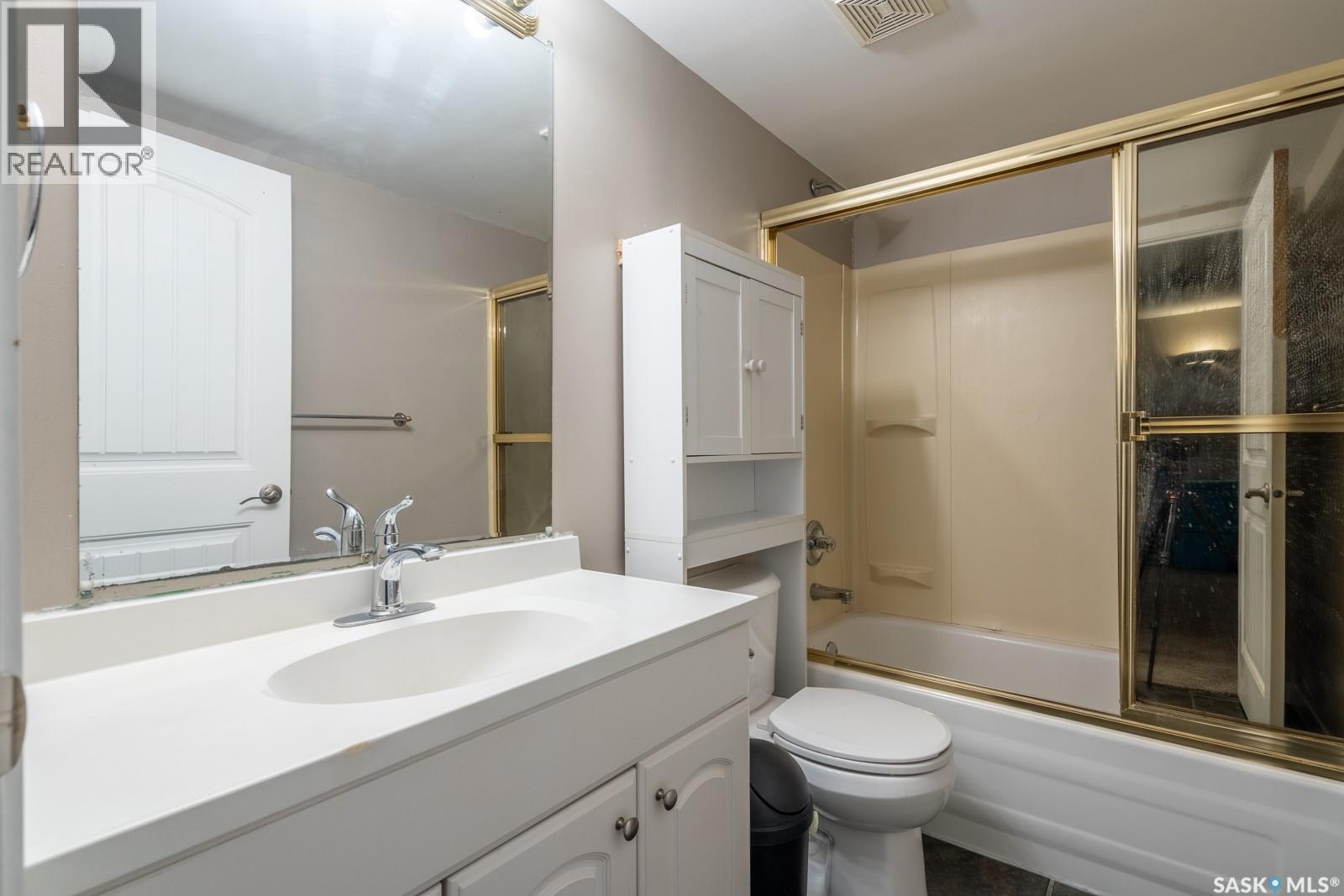 1742 Arthur Street, Regina, Saskatchewan  S4T 4W3 - Photo 17 - SK020678