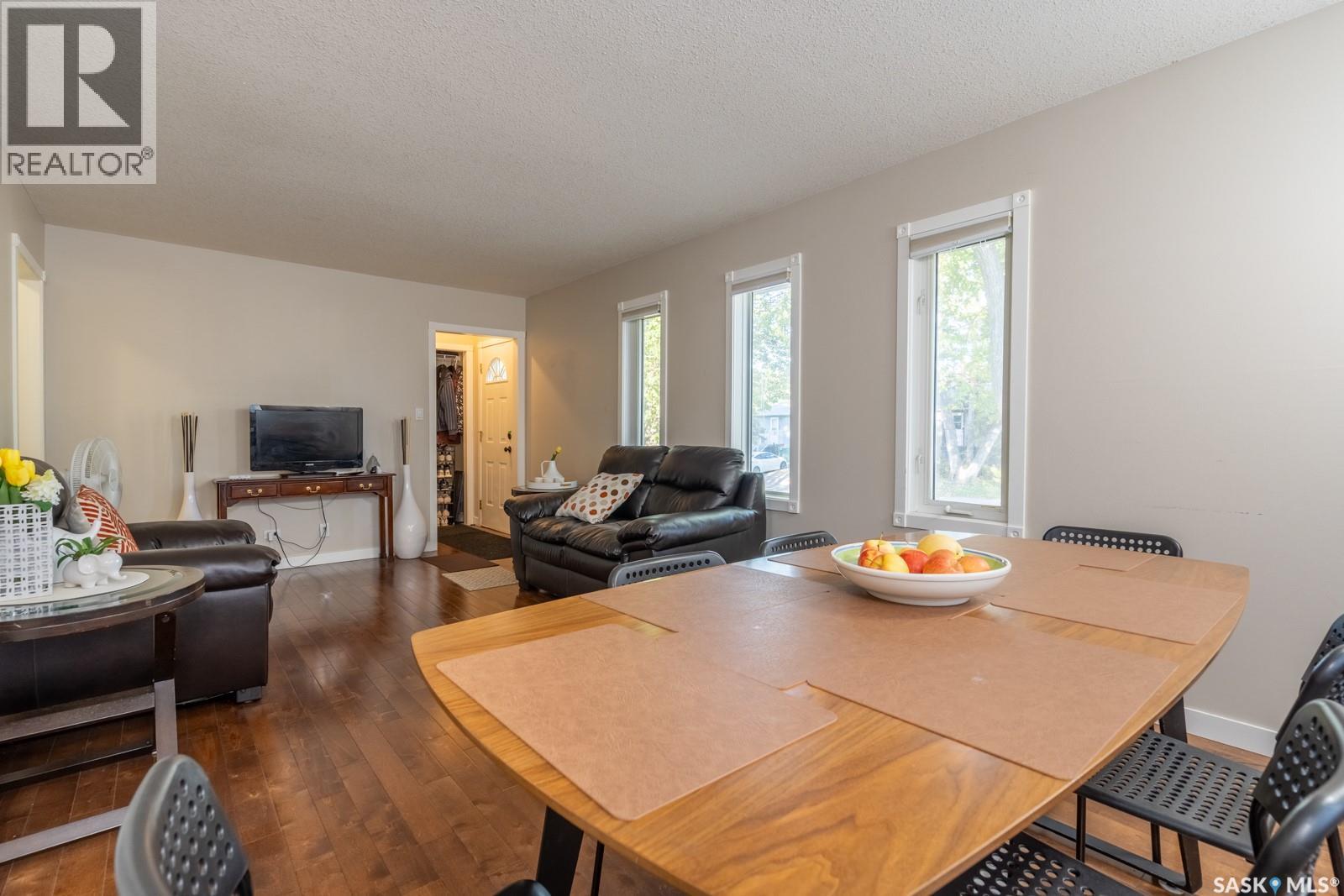 1742 Arthur Street, Regina, Saskatchewan  S4T 4W3 - Photo 5 - SK020678