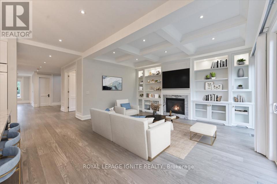 86 Glentworth Road, Toronto (Don Valley Village), Ontario  M2J 2E8 - Photo 14 - C12457783