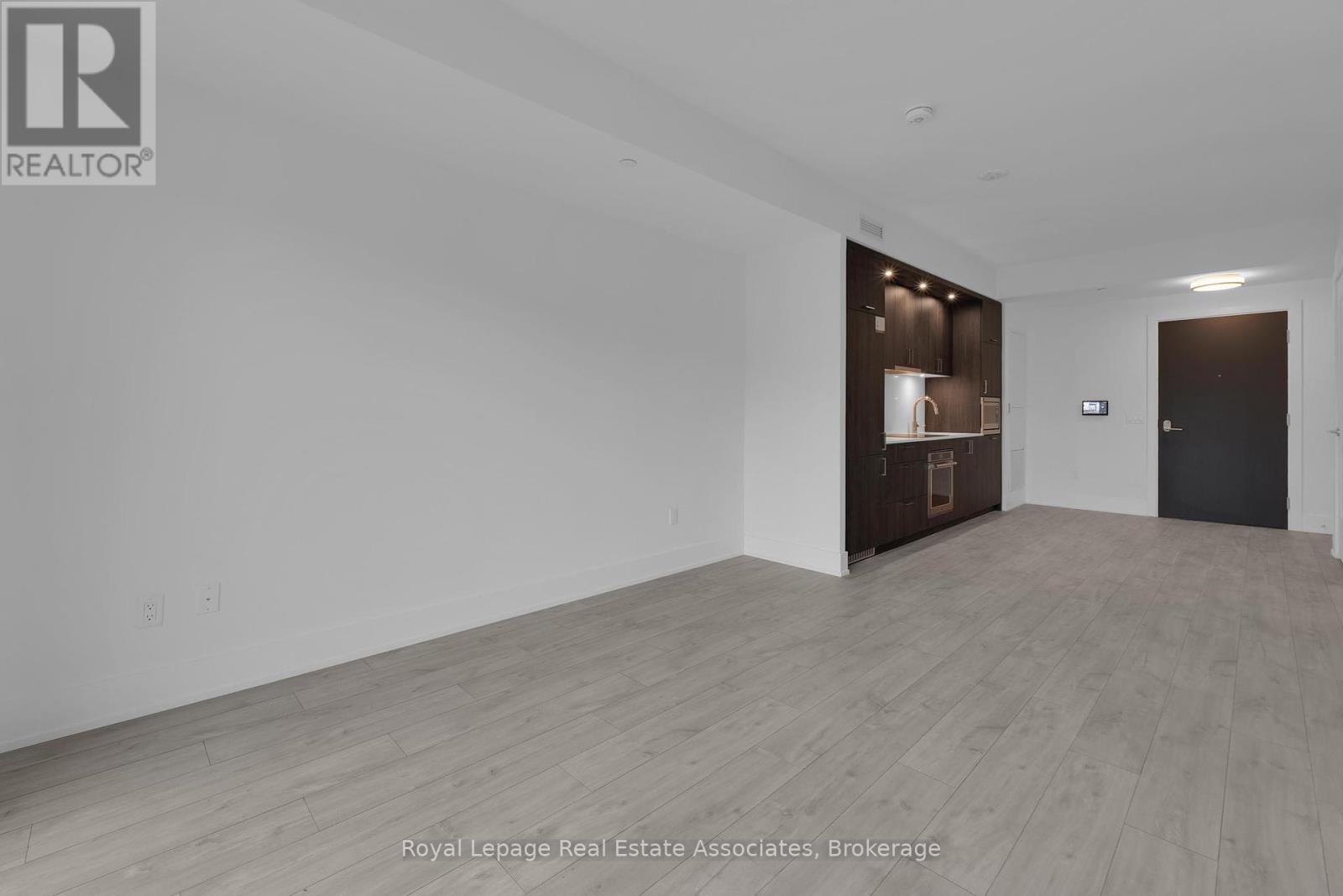 214 - 259 The Kingsway, Toronto, Ontario  M9A 0G2 - Photo 13 - W12454409