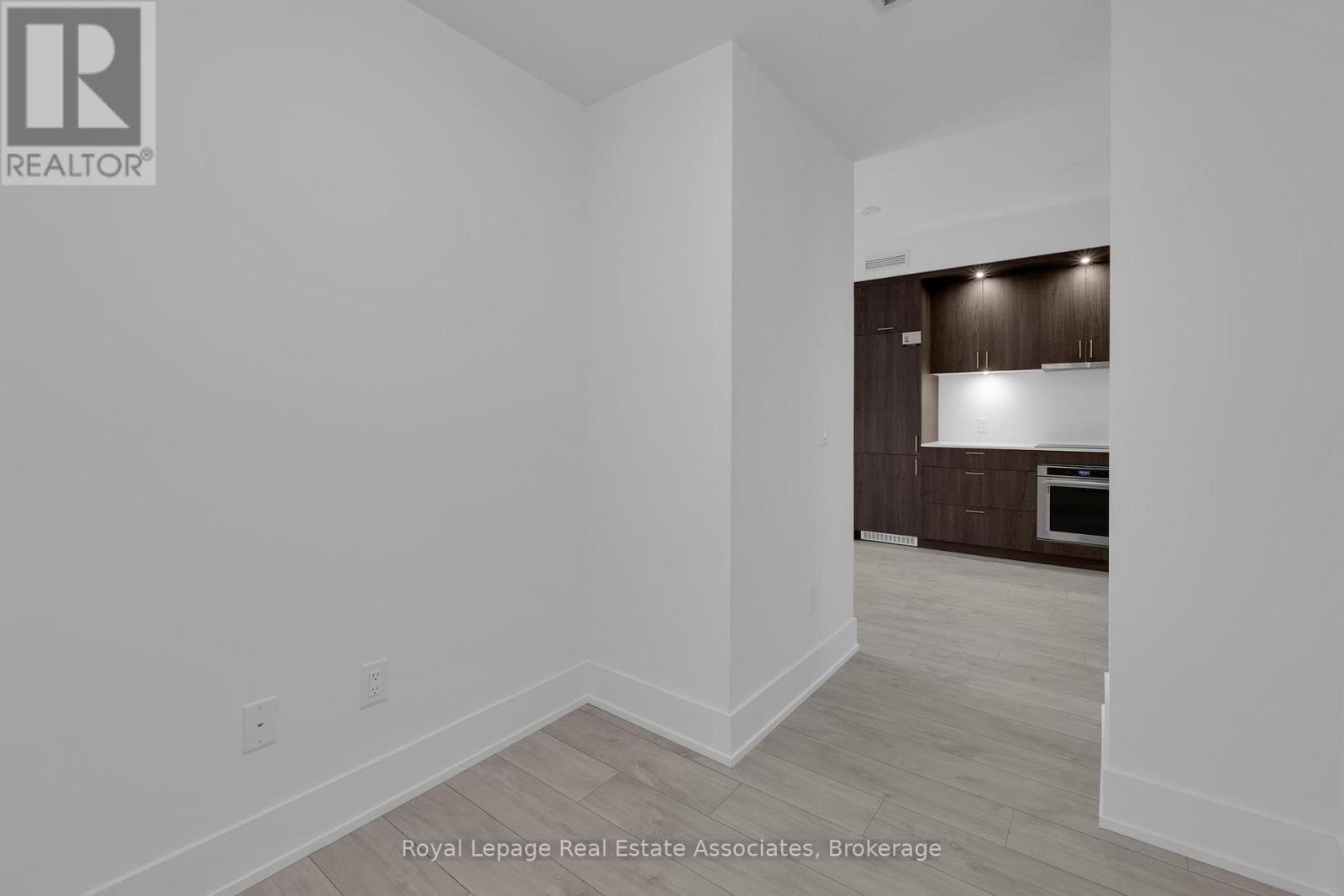 214 - 259 The Kingsway, Toronto, Ontario  M9A 0G2 - Photo 6 - W12454409
