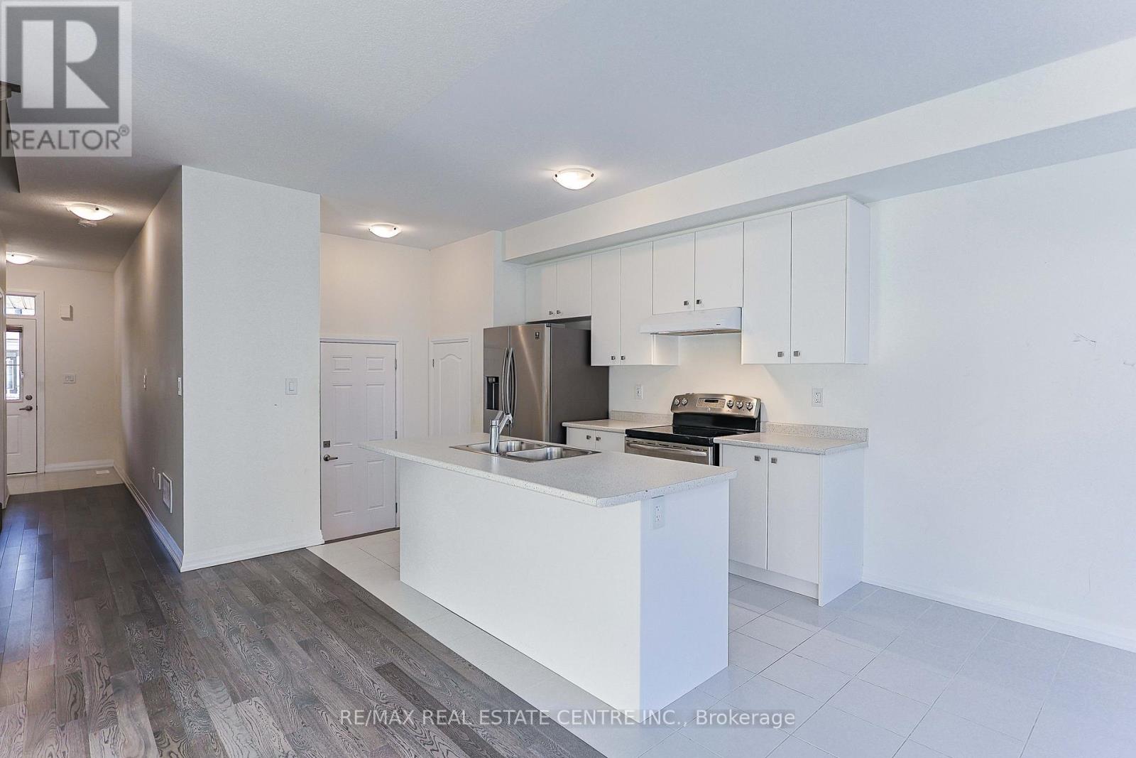 124 Granville Crescent, Haldimand, Ontario  N3W 0J7 - Photo 6 - X12448735