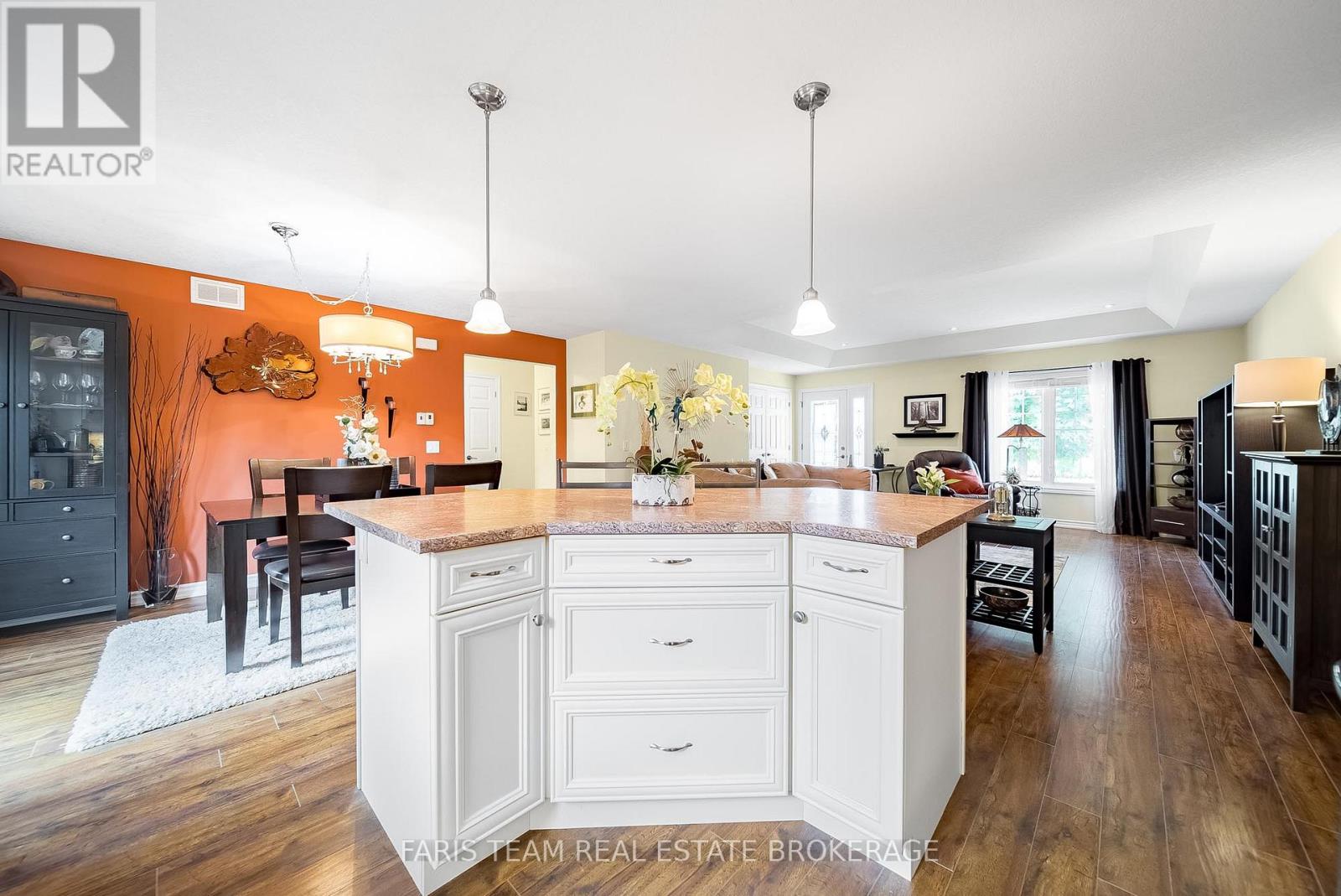 1 Bay Moorings Boulevard, Penetanguishene, Ontario  L9M 1E7 - Photo 13 - S12458194