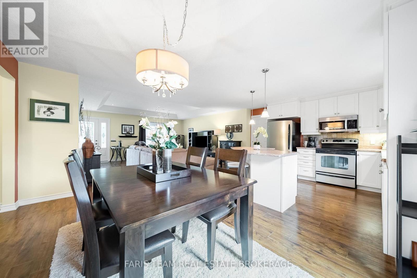 1 Bay Moorings Boulevard, Penetanguishene, Ontario  L9M 1E7 - Photo 14 - S12458194