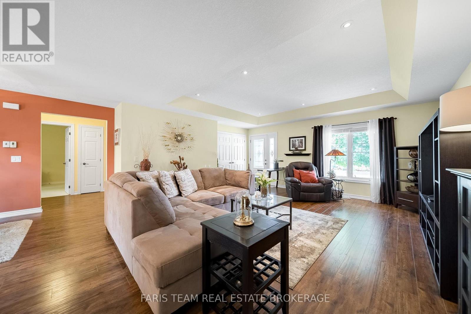 1 Bay Moorings Boulevard, Penetanguishene, Ontario  L9M 1E7 - Photo 16 - S12458194