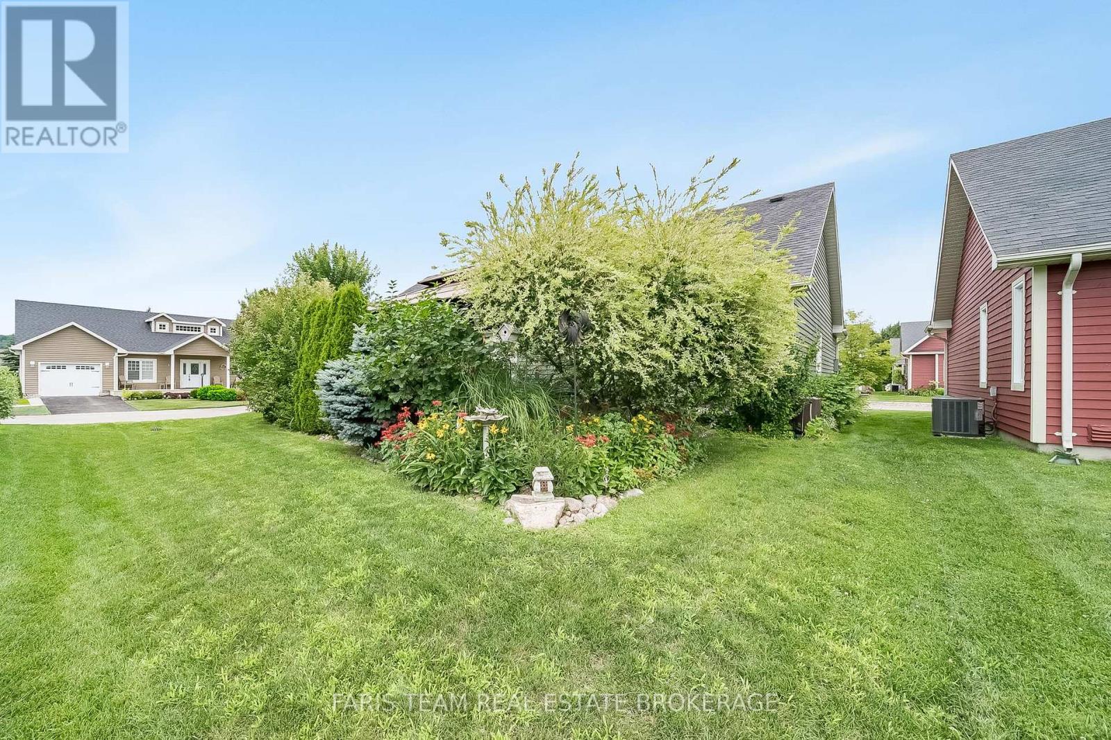 1 Bay Moorings Boulevard, Penetanguishene, Ontario  L9M 1E7 - Photo 33 - S12458194