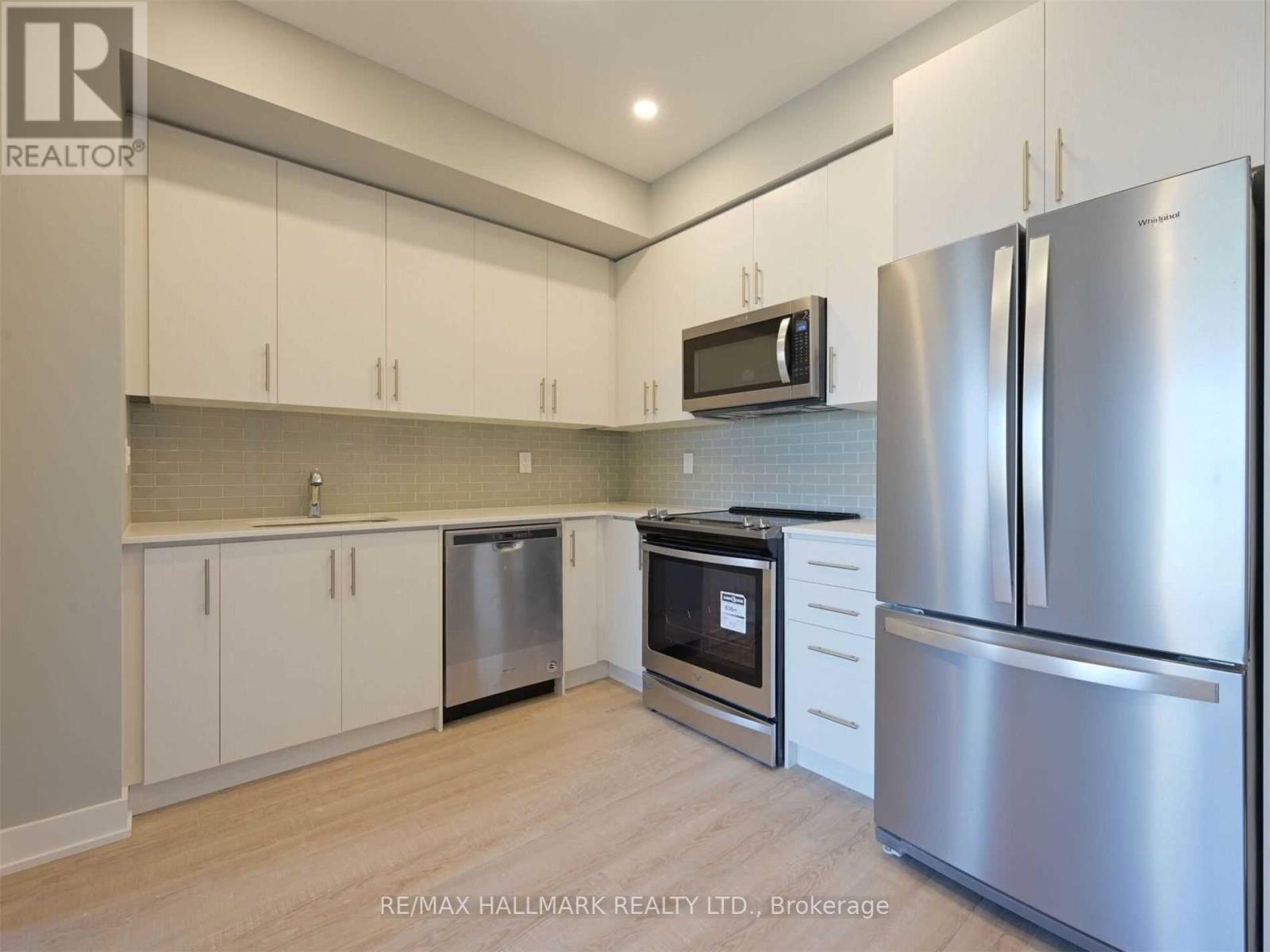 14 - 3483 Widdicombe Way, Mississauga, Ontario  L5L 0B8 - Photo 3 - W12458165