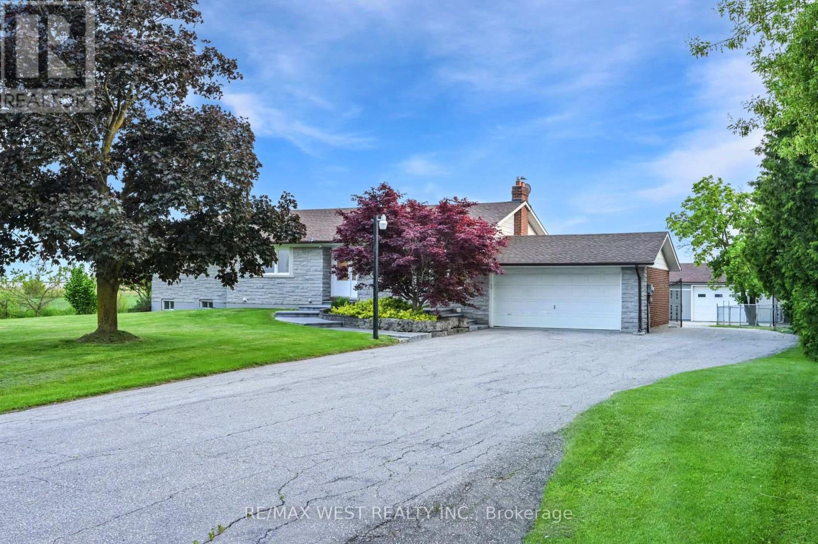 12370 Creditview Road, Caledon, Ontario  L7C 1X9 - Photo 4 - W12458196