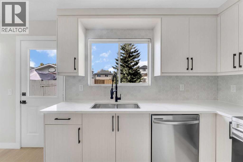 25 San Diego Way Ne, Calgary, Alberta  T1Y 7A4 - Photo 11 - A2263543
