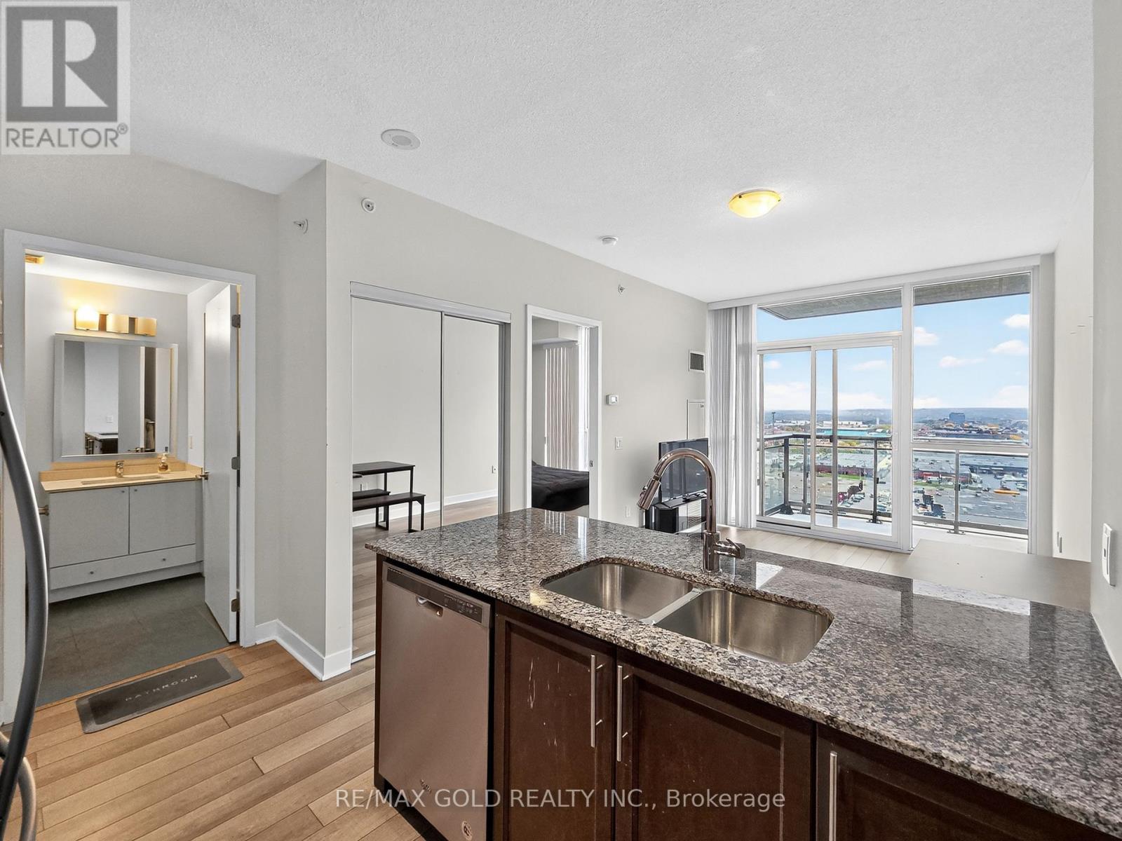 1605 - 3975 Grand Park Drive, Mississauga, Ontario  L5B 0K4 - Photo 10 - W12453209