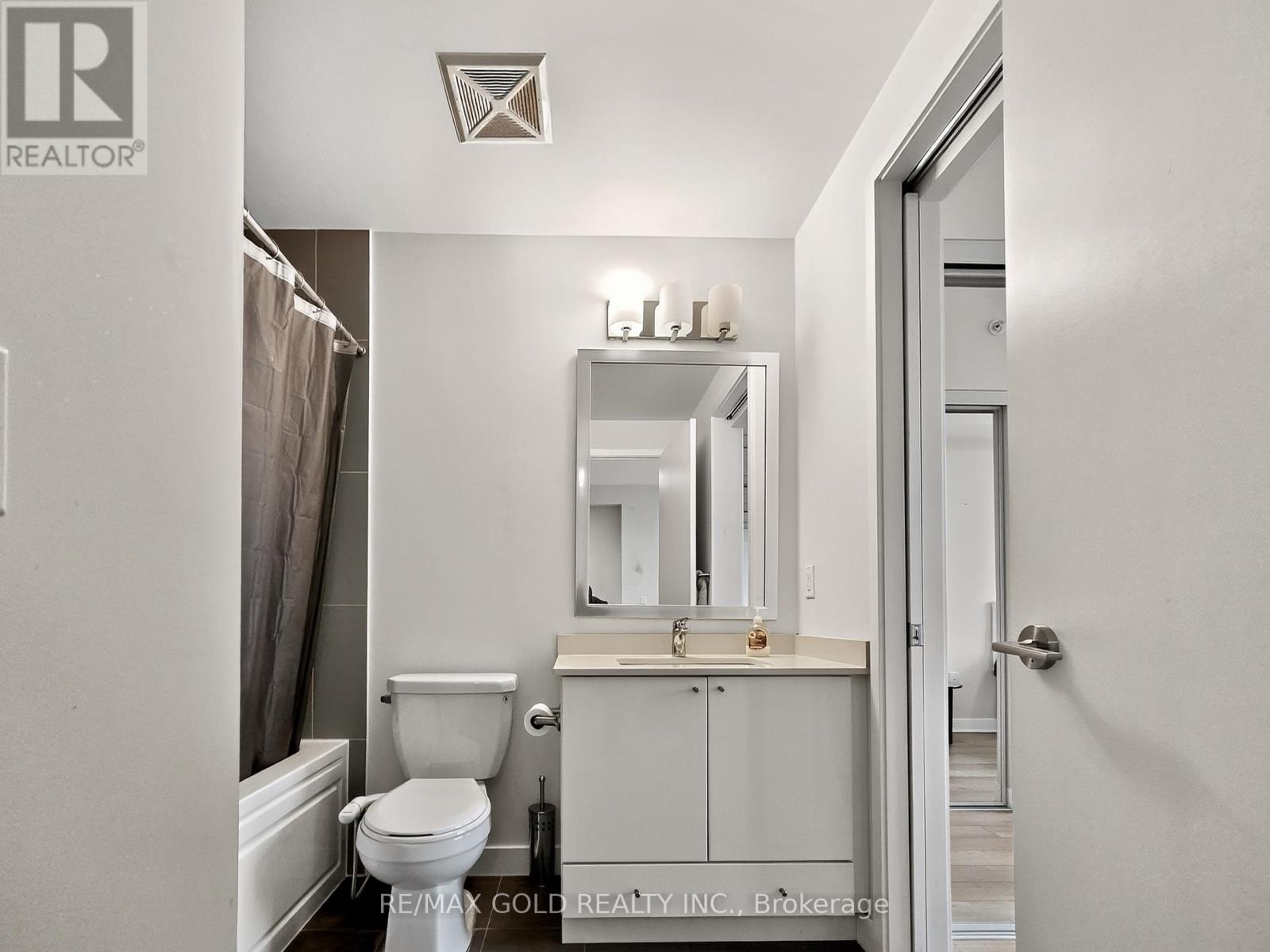 1605 - 3975 Grand Park Drive, Mississauga, Ontario  L5B 0K4 - Photo 26 - W12453209