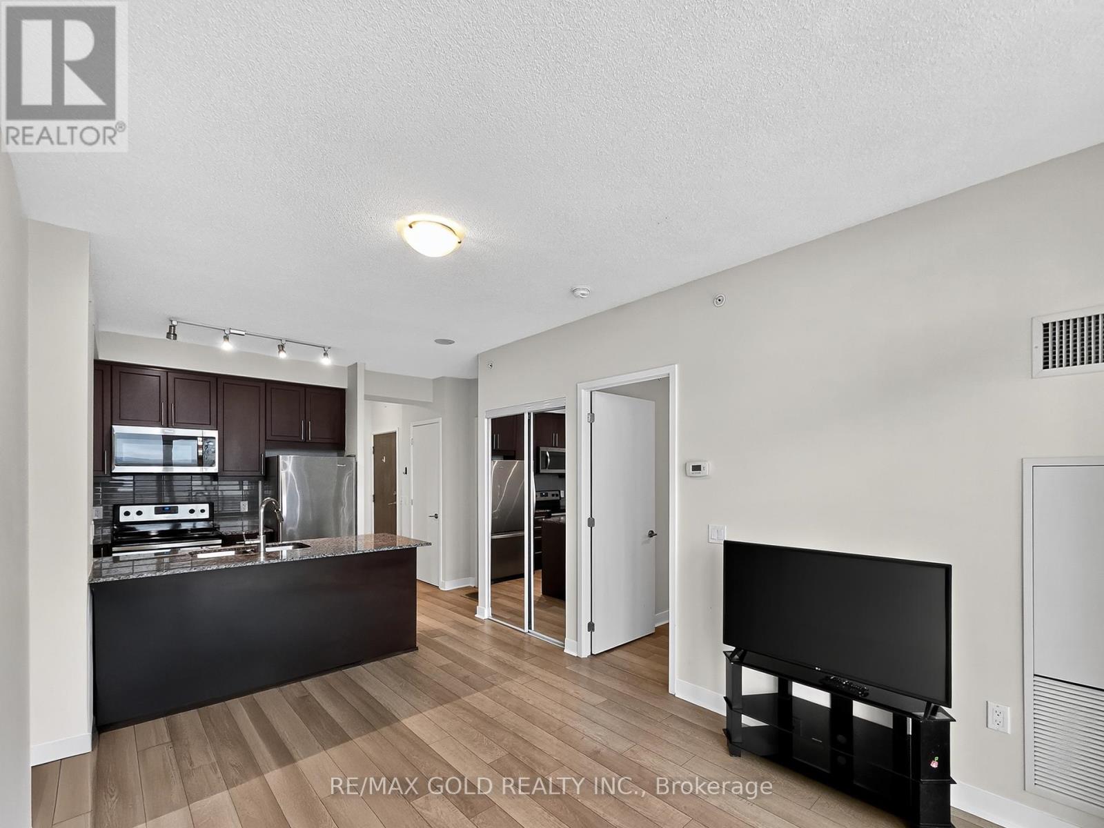 1605 - 3975 Grand Park Drive, Mississauga, Ontario  L5B 0K4 - Photo 4 - W12453209
