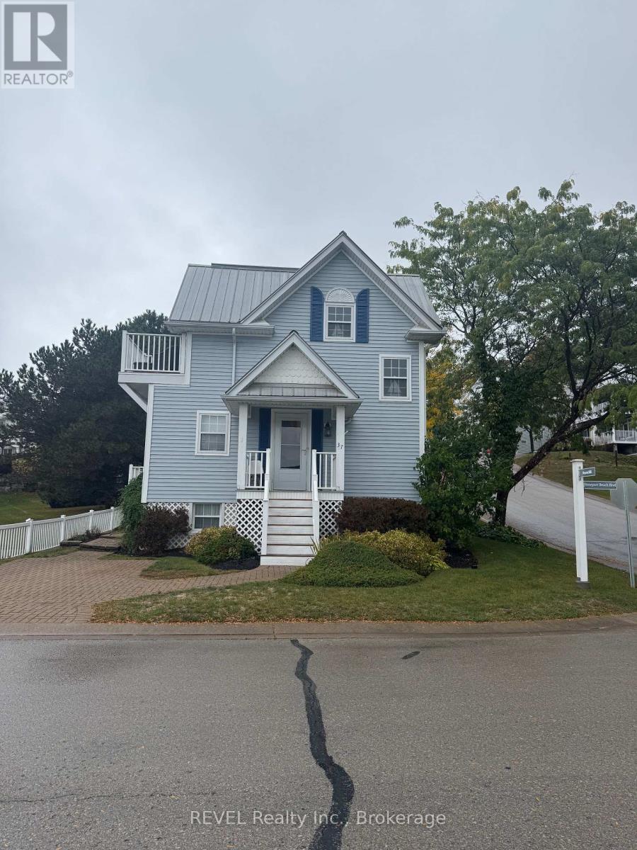 37 Newport Beach Boulevard, Fort Erie, Ontario  L0S 1B0 - Photo 2 - X12458179