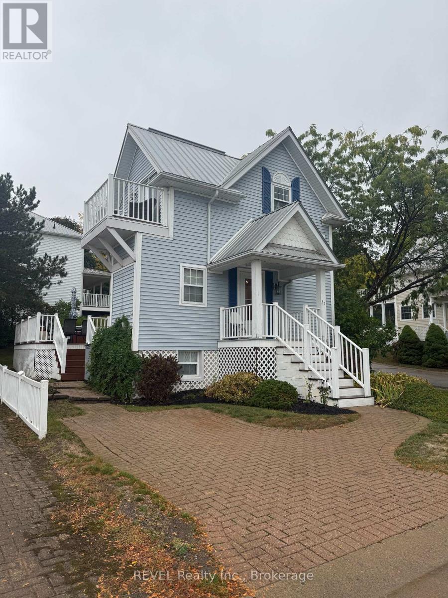 37 Newport Beach Boulevard, Fort Erie, Ontario  L0S 1B0 - Photo 3 - X12458179