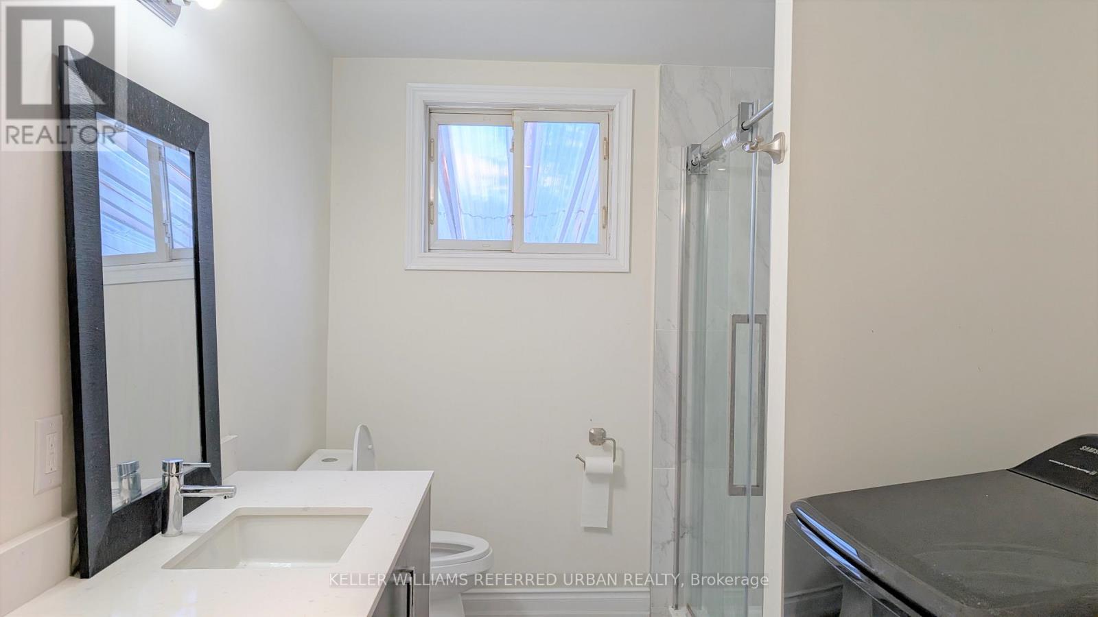386 Welland Avenue W, St. Catharines, Ontario  L2R 2R4 - Photo 4 - X12458162