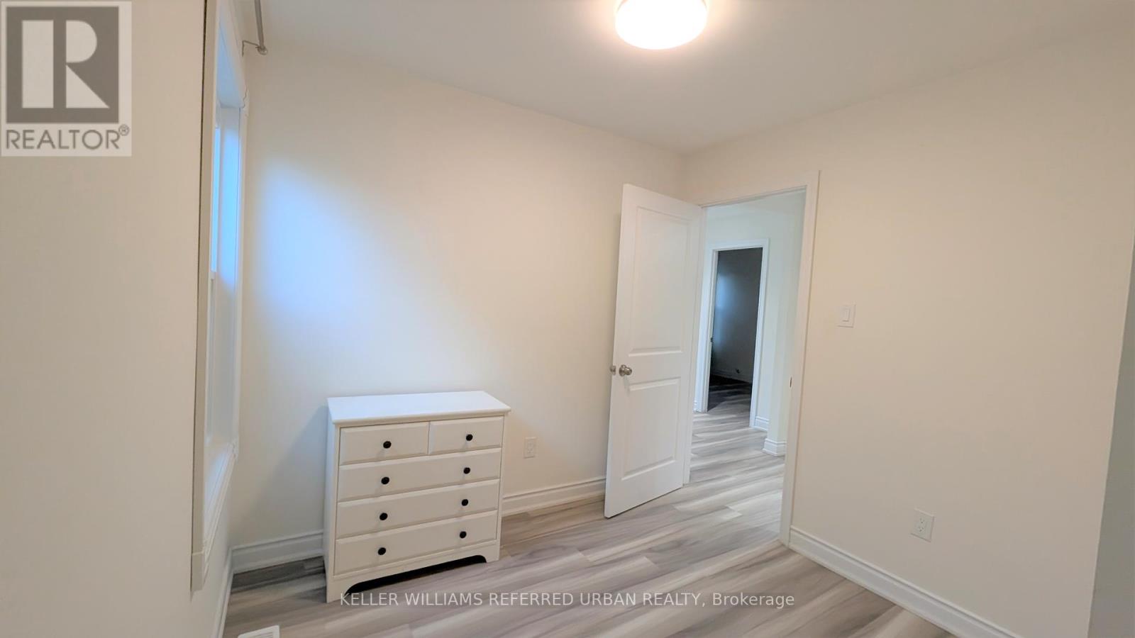 386 Welland Avenue W, St. Catharines, Ontario  L2R 2R4 - Photo 8 - X12458162