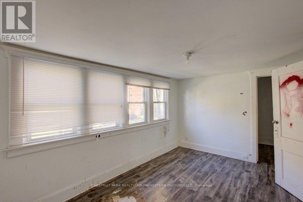 3185 Donnelly Street, Windsor, Ontario  N9C 1M3 - Photo 19 - X12458171
