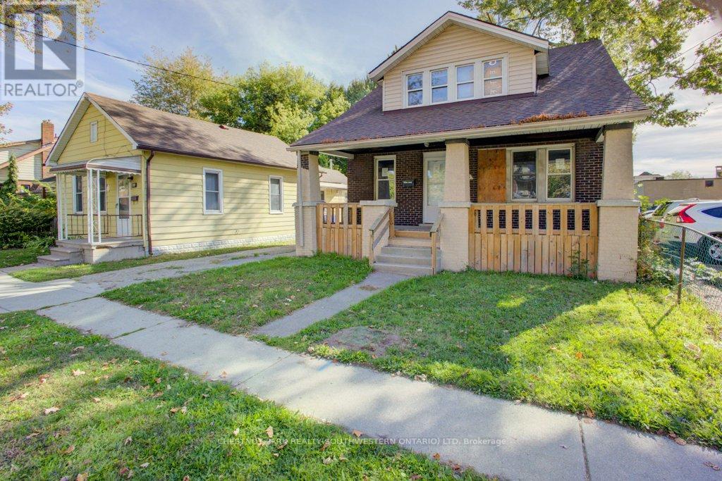 3185 Donnelly Street, Windsor, Ontario  N9C 1M3 - Photo 2 - X12458171