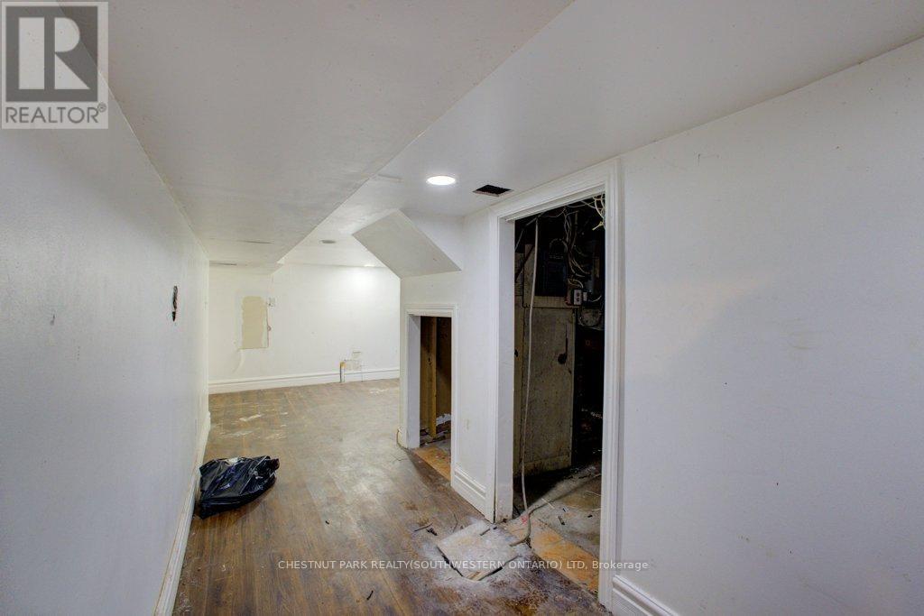 3185 Donnelly Street, Windsor, Ontario  N9C 1M3 - Photo 26 - X12458171